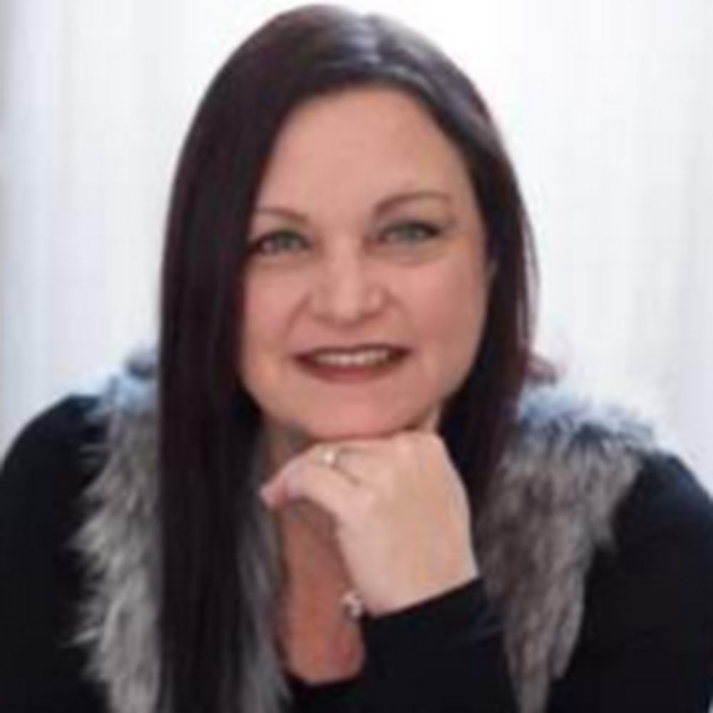 Meet your Posher, Mary-ella